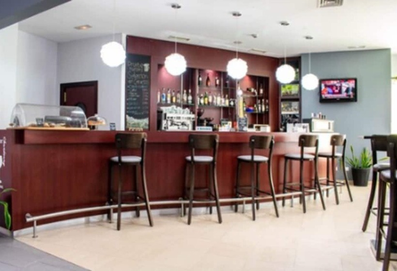 호텔 Travelodge Madrid Alcalá De Henares