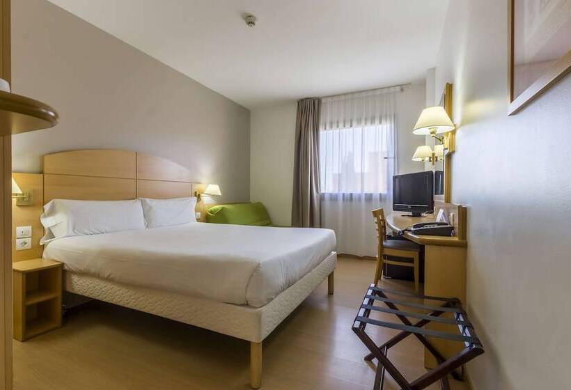 호텔 Travelodge Madrid Alcalá De Henares