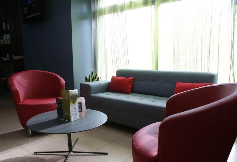 호텔 Travelodge Madrid Alcalá De Henares