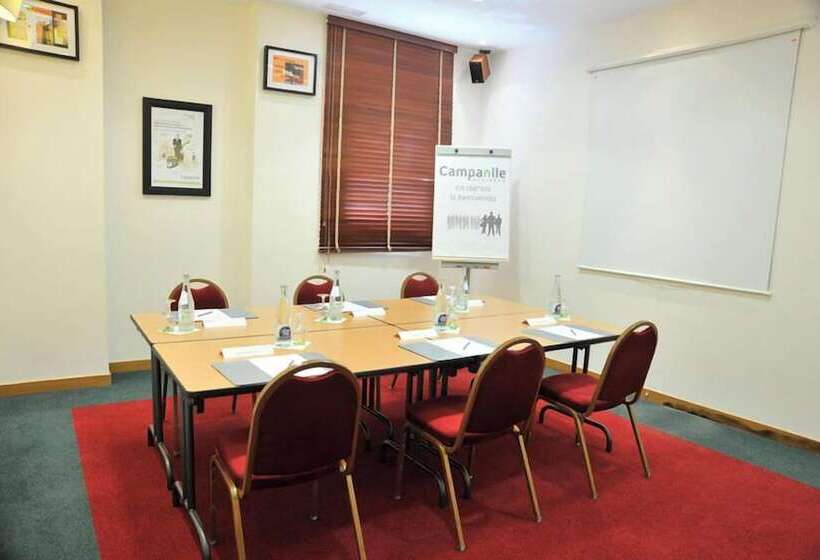 호텔 Travelodge Madrid Alcalá De Henares