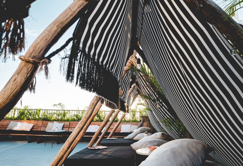 فندق Casa Faena Miami Beach