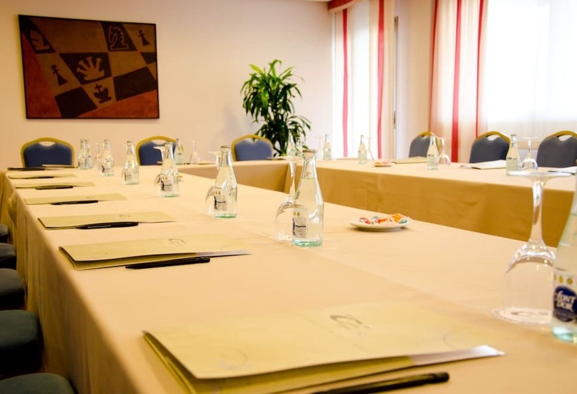 Отель Castilla Alicante