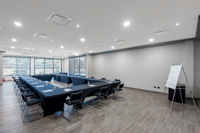 Отель City Express By Marriott Queretaro