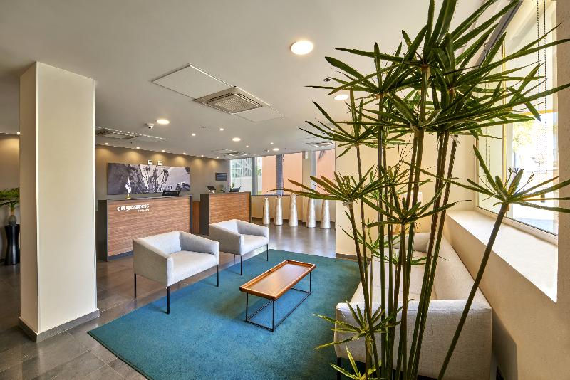 Отель City Express By Marriott Queretaro