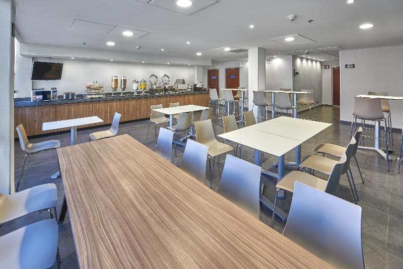 Отель City Express By Marriott Queretaro