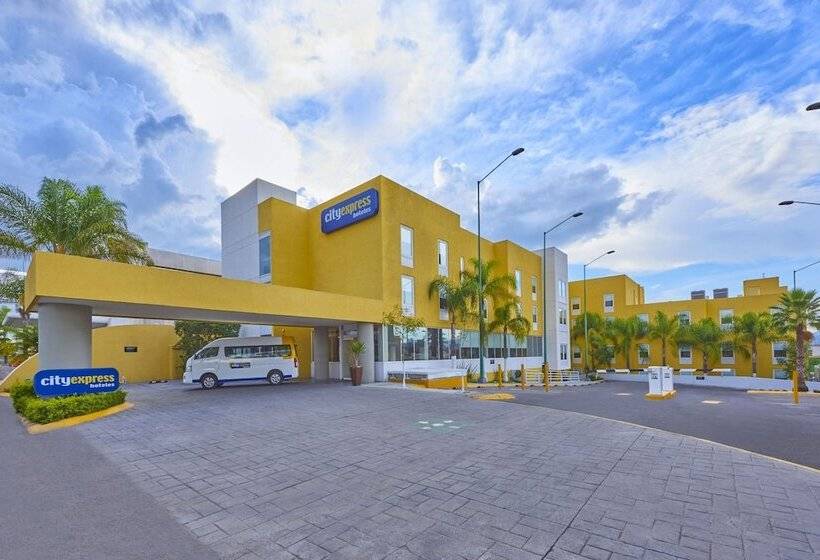 Отель City Express By Marriott Queretaro