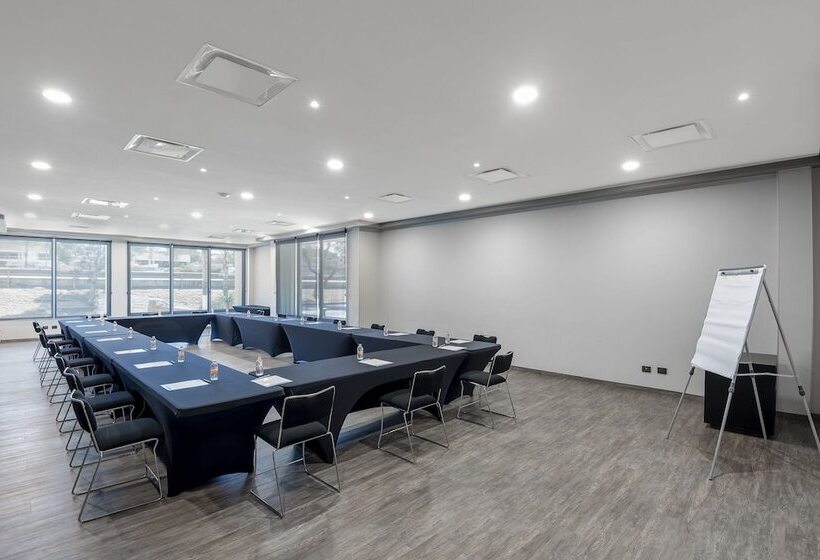 Отель City Express By Marriott Queretaro