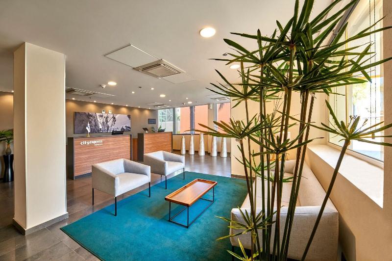 Отель City Express By Marriott Queretaro