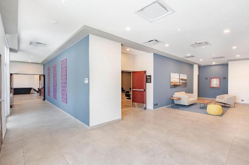 Отель City Express By Marriott Queretaro