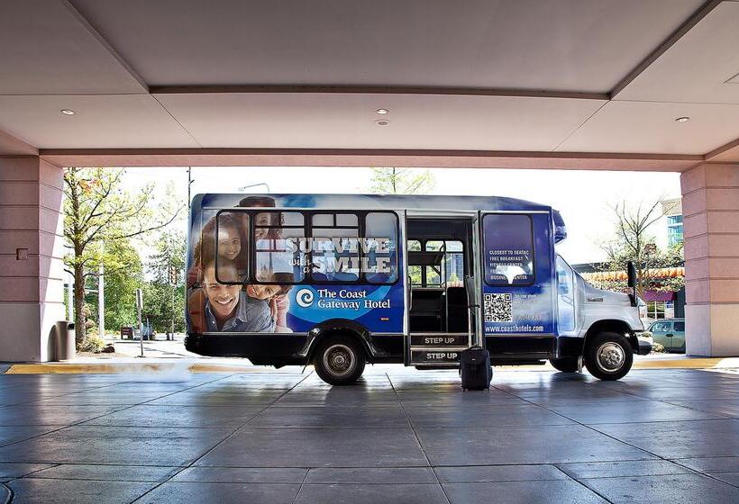 Отель Coast Gateway