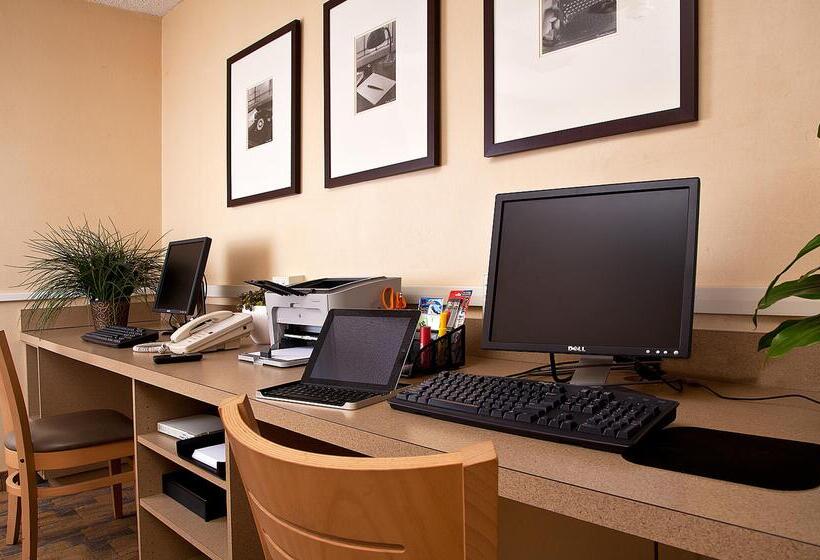 Отель Coast Gateway