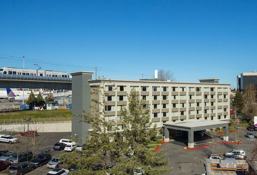 Отель Coast Gateway