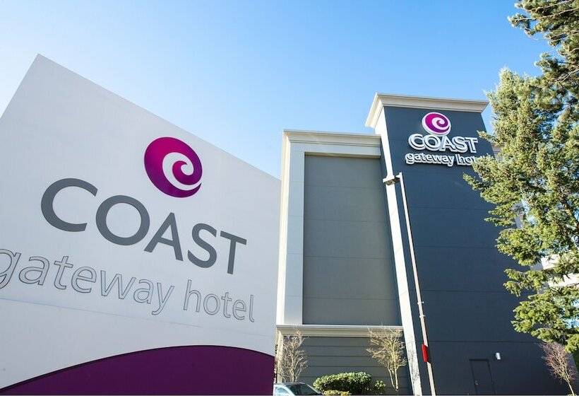 Отель Coast Gateway