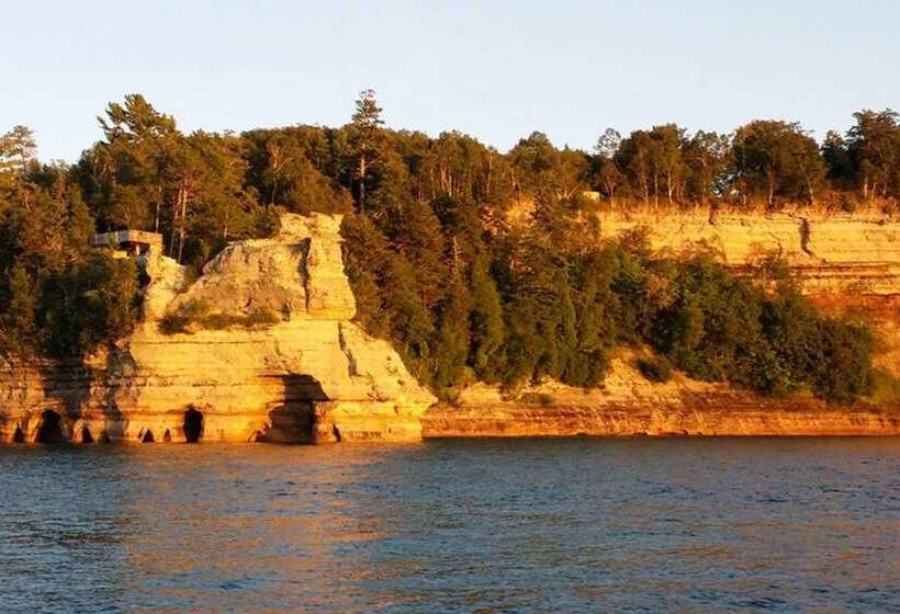 فندق Comfort Suites