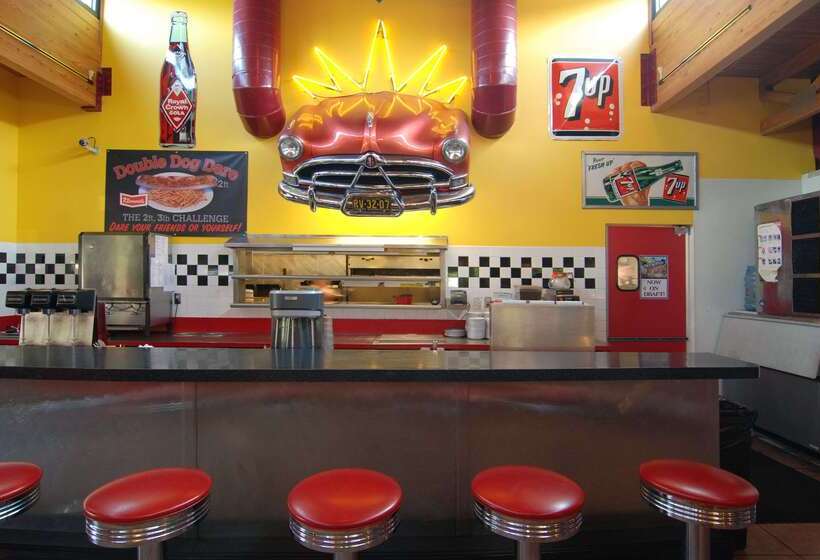 فندق Comfort Suites