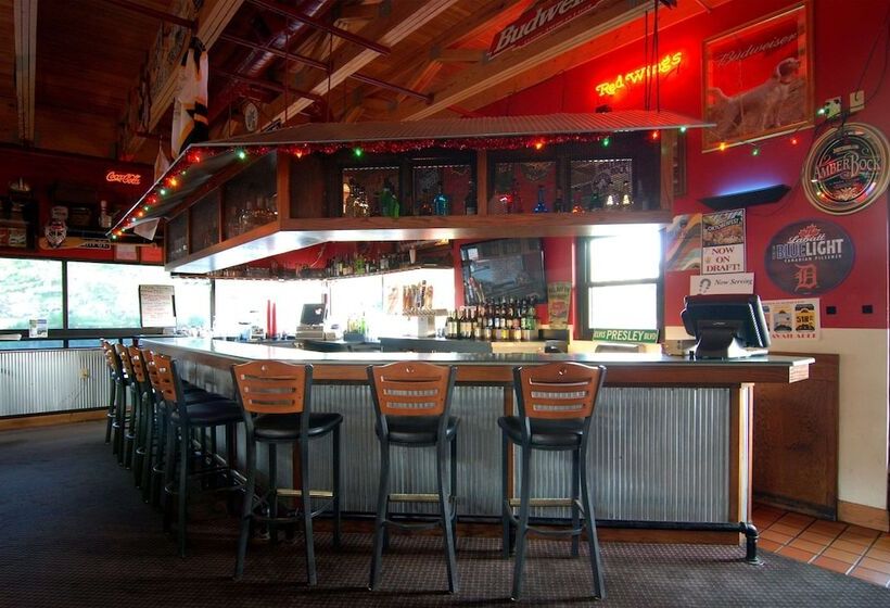 فندق Comfort Suites