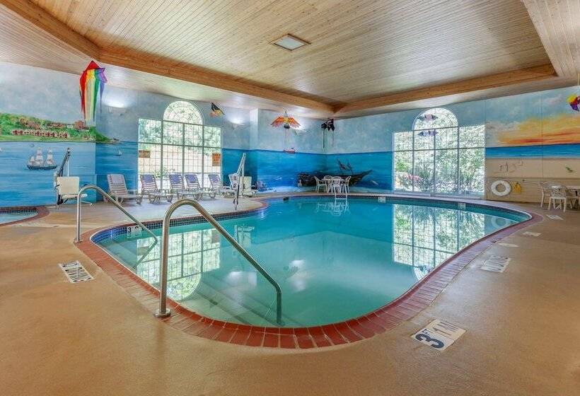 فندق Comfort Suites