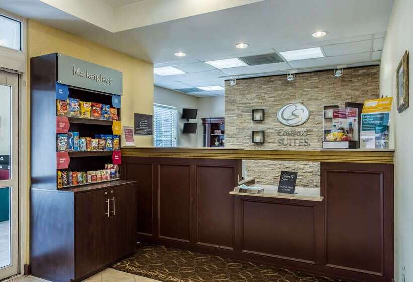호텔 Comfort Suites New Orleans East