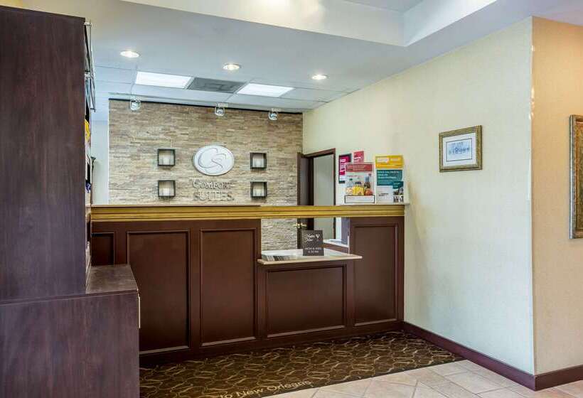 호텔 Comfort Suites New Orleans East