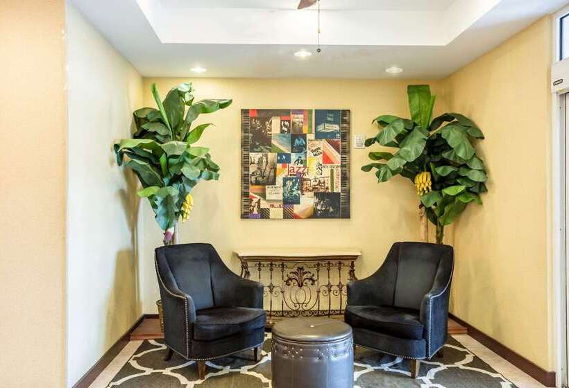 호텔 Comfort Suites New Orleans East