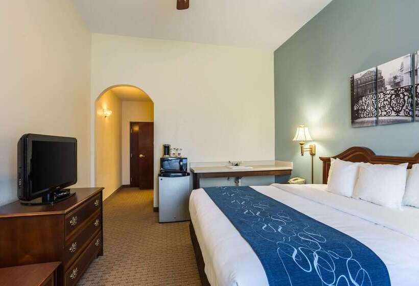 호텔 Comfort Suites New Orleans East