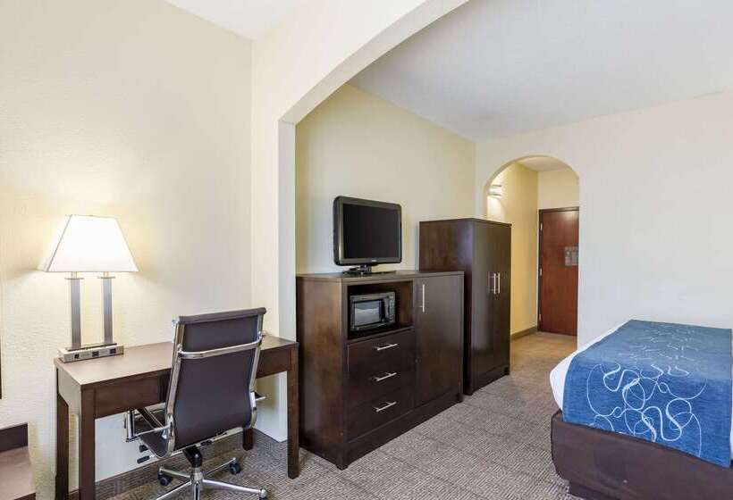 호텔 Comfort Suites New Orleans East