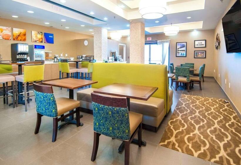 호텔 Comfort Suites New Orleans East
