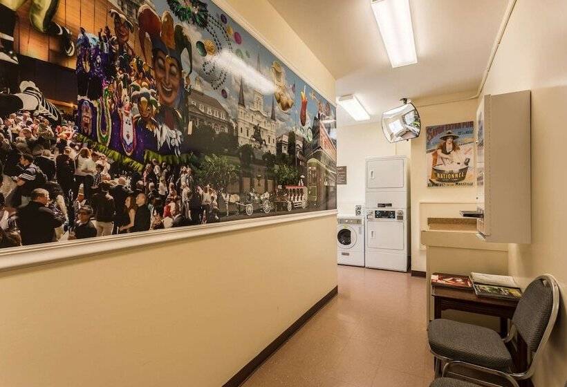 호텔 Comfort Suites New Orleans East