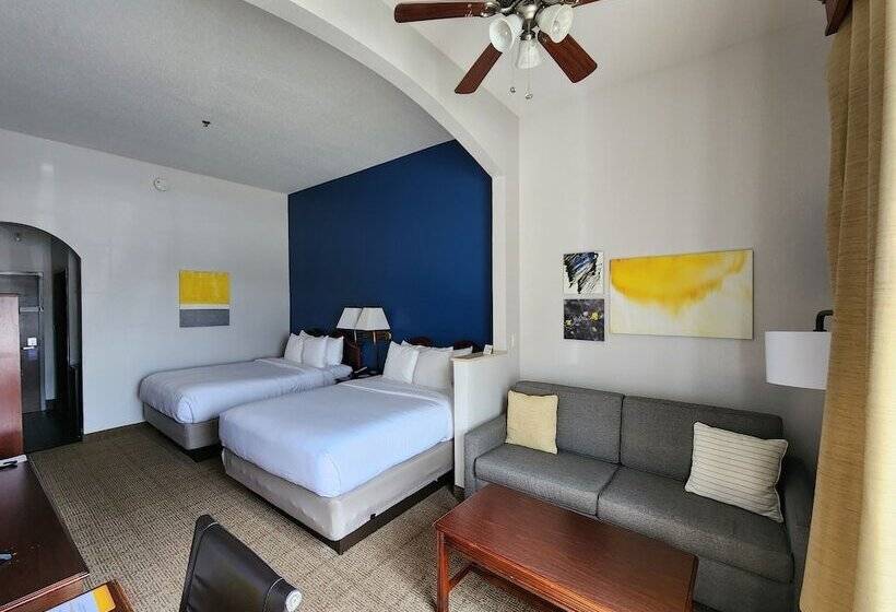 호텔 Comfort Suites New Orleans East