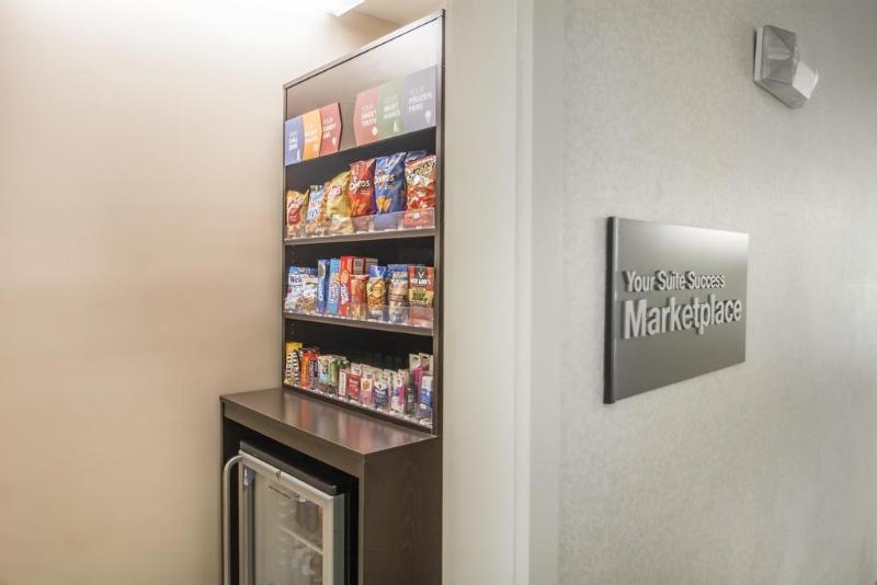 ホテル Comfort Suites Rochester Henrietta University Area