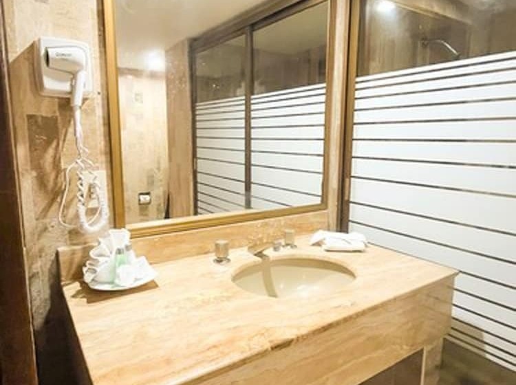 فندق Costa De Oro Beach