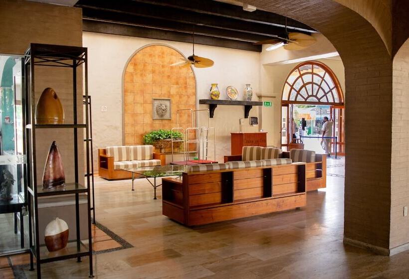 فندق Costa De Oro Beach