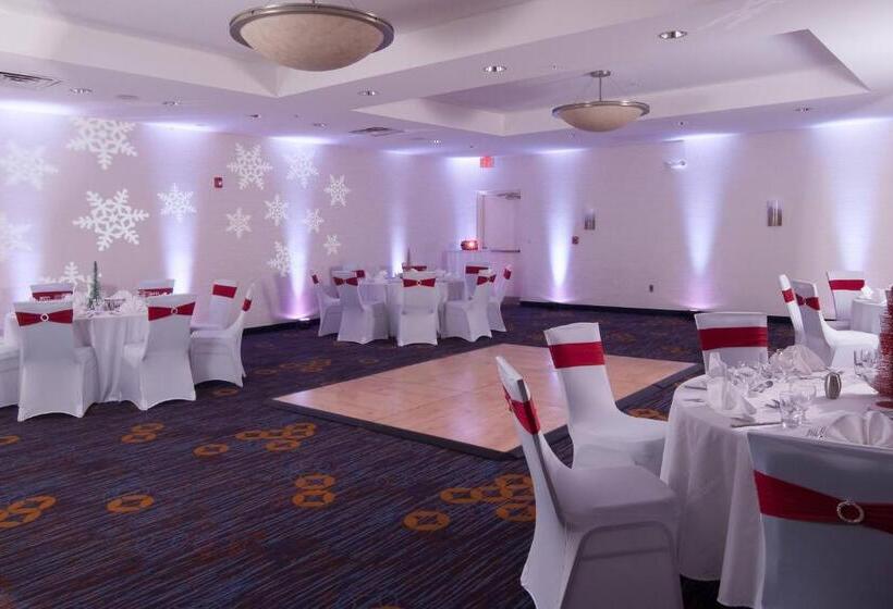 בית מלון כפרי Courtyard Miami Coral Gables