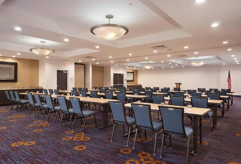 בית מלון כפרי Courtyard Miami Coral Gables