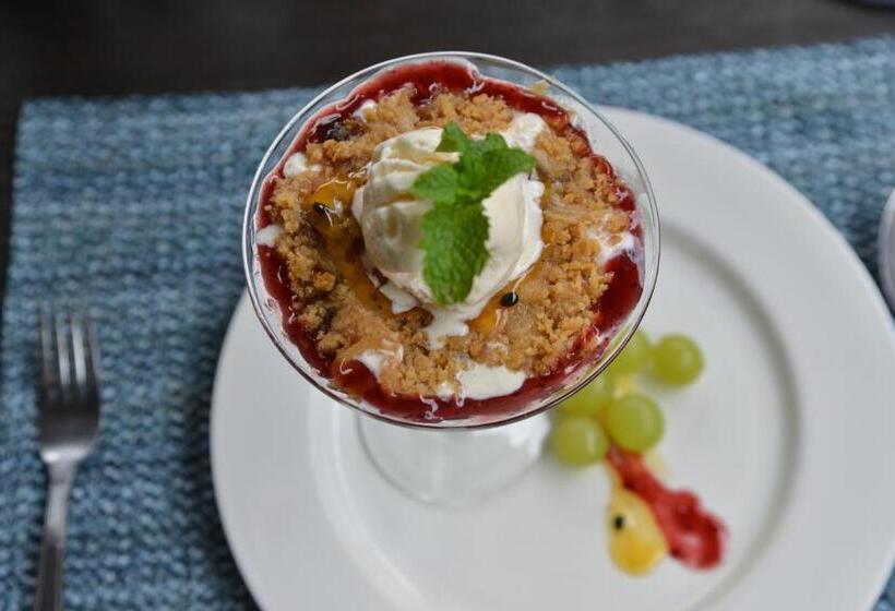 Courtyard Hotel Sandton