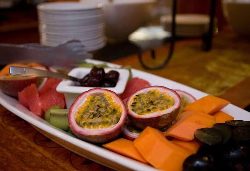 Courtyard Hotel Sandton