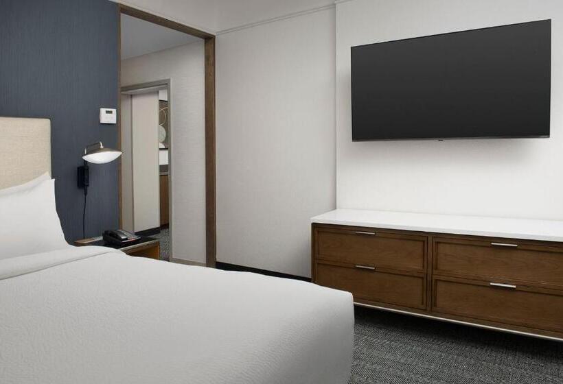 בית מלון כפרי Courtyard By Marriott Savannah Downtown   Historic District