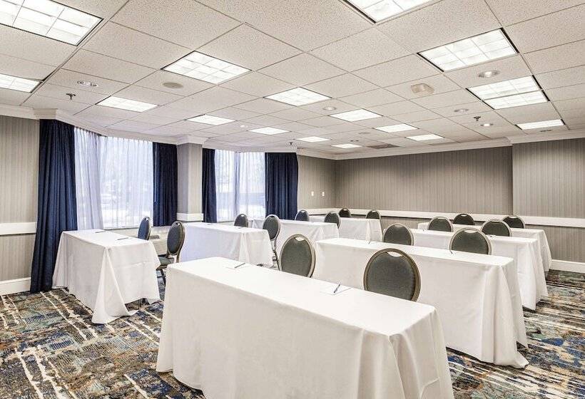 Doubletree By Hilton Hotel Memphis