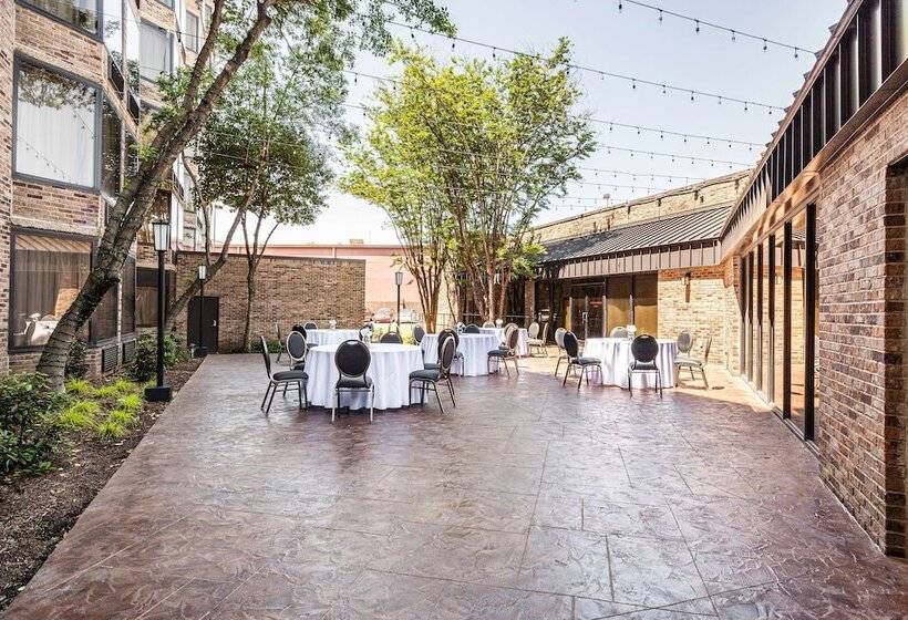 Doubletree By Hilton Hotel Memphis