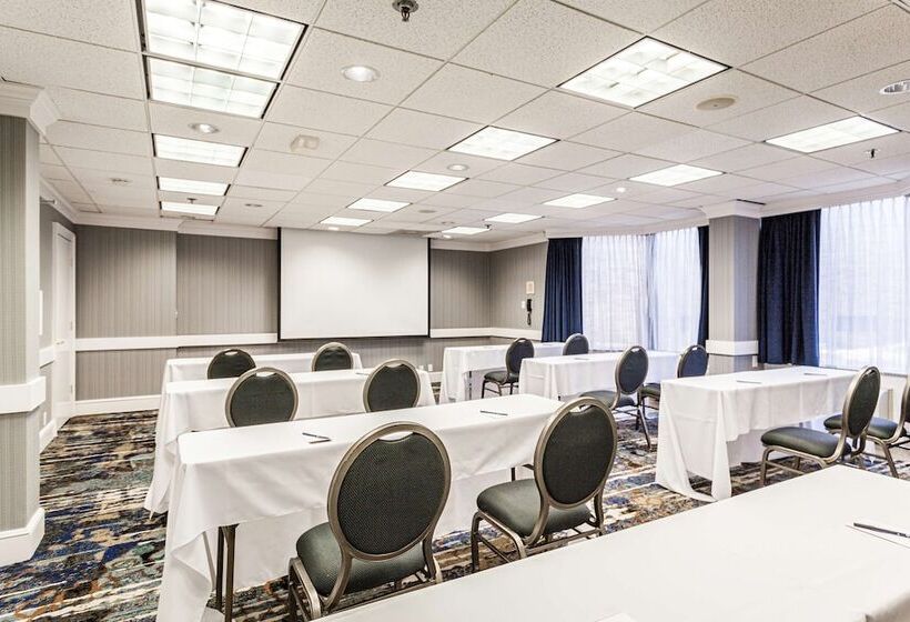 Doubletree By Hilton Hotel Memphis