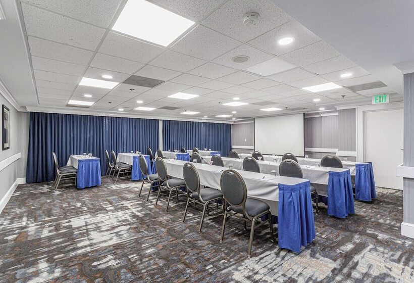 Doubletree By Hilton Hotel Memphis