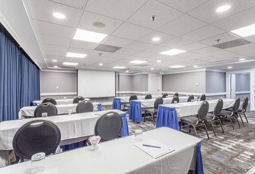 Doubletree By Hilton Hotel Memphis