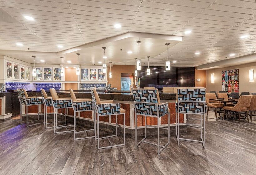 Doubletree By Hilton Hotel Memphis