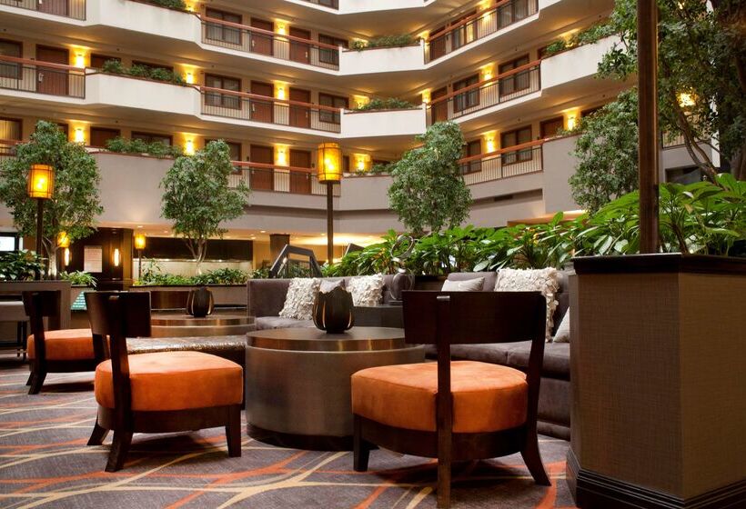 בית מלון כפרי Embassy Suites By Hilton Austin Arboretum