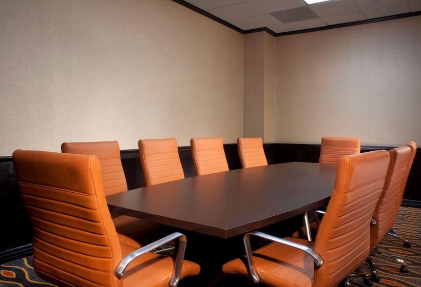 בית מלון כפרי Embassy Suites By Hilton Austin Arboretum