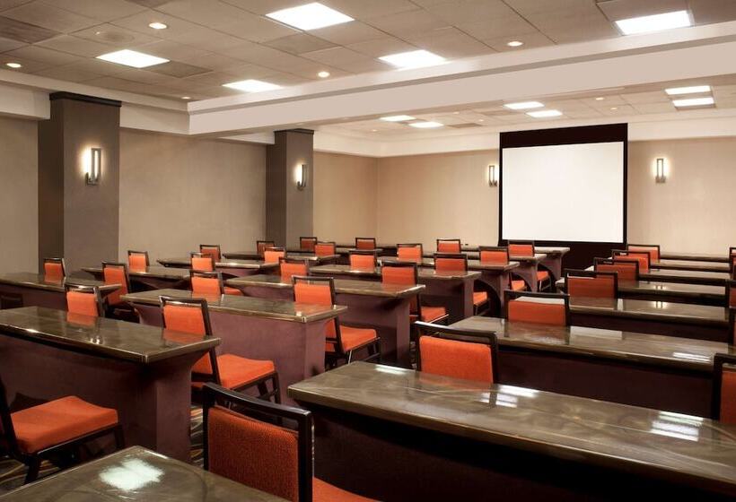 בית מלון כפרי Embassy Suites By Hilton Austin Arboretum