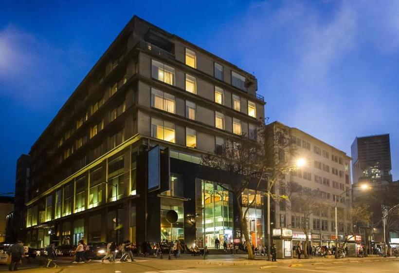 ホテル Fiesta Inn Centro Historico