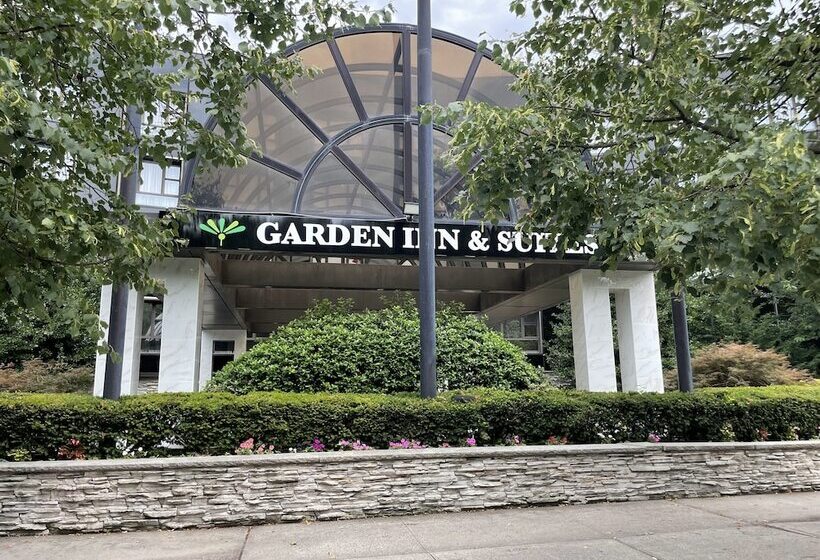 호텔 Garden Inn & Suites