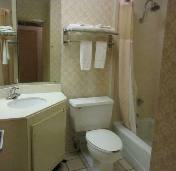 Hotel Governor's Inn & Suites