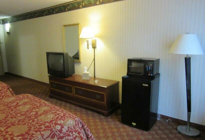 酒店 Governor's Inn & Suites